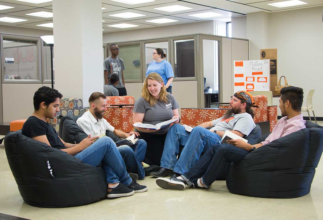 Students hanging out in the AUM Library