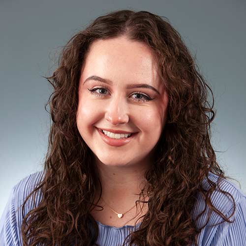 a close up of a woman